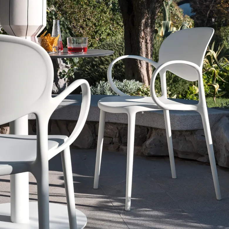 Abby Connubia® Fauteuil de jardin empilable en polypropylène recyclé