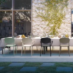 Abby Connubia® Fauteuil de jardin empilable en polypropylène recyclé