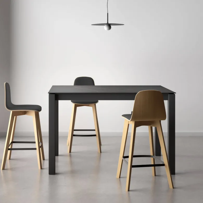 Lakera Table snack en Dekton rectangulaire extensible avec pieds en métal