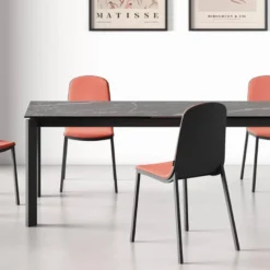 Lotus Table extensible en Dekton avec pieds en métal