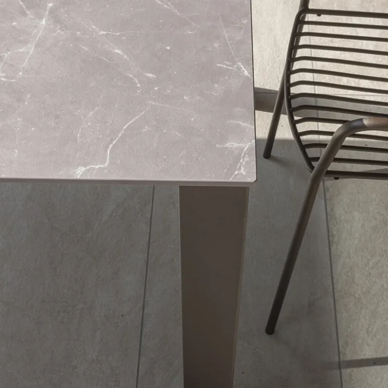 Sirocco Table de jardin moderne en stratifié et métal