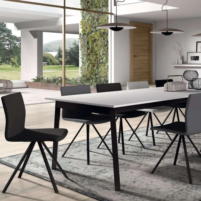 Victoria Table avec allonge et pieds en métal