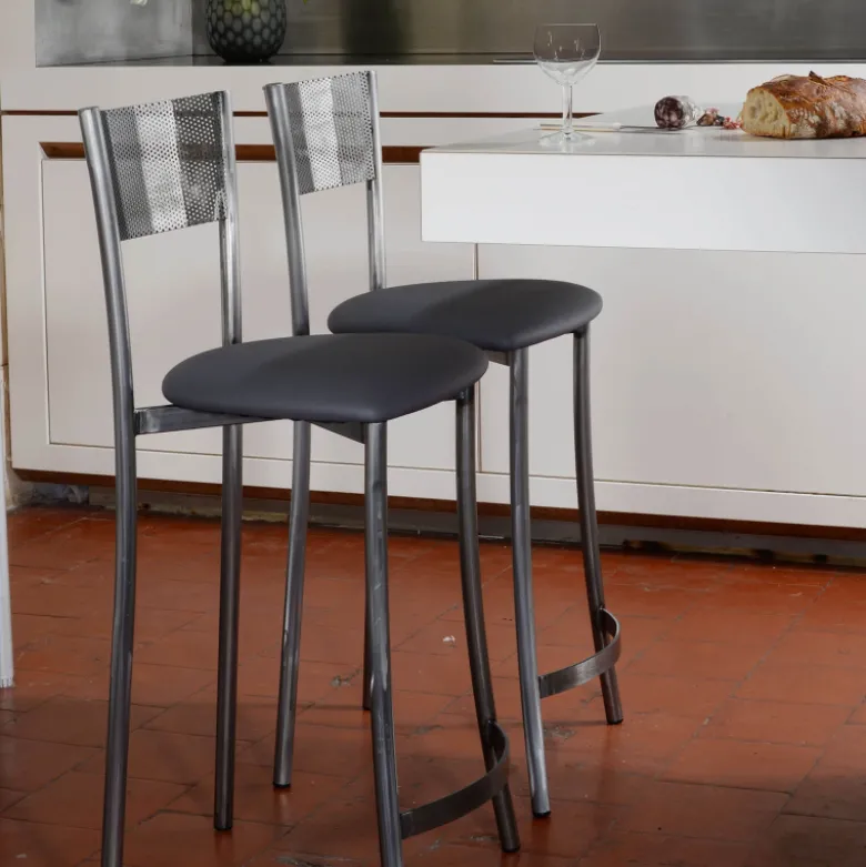 Wasabi Carrier® Tabouret haut en simili et structure en métal fabrication française